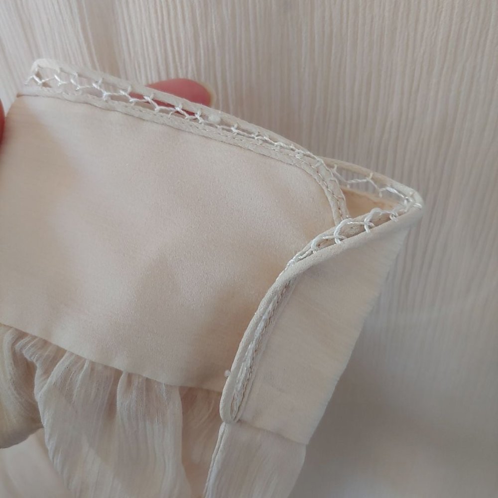 Gorgeous T Tahari Sheer Blouse - Picture 8 of 8